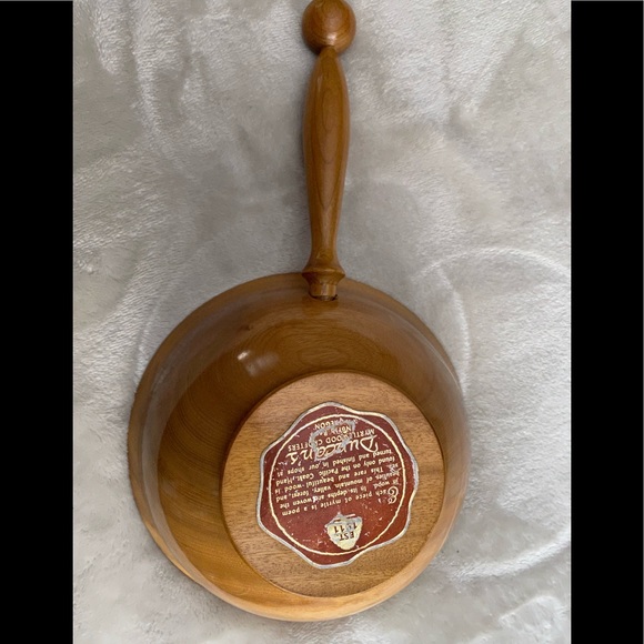 Wooden handled bowl - Picture 2 of 2